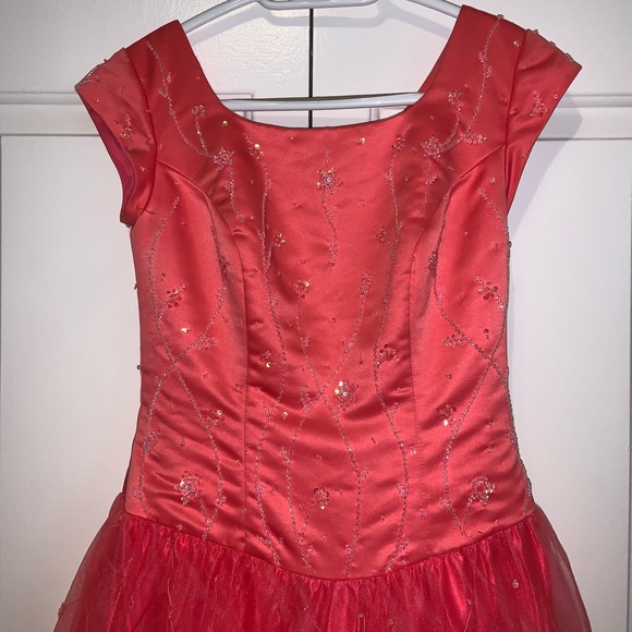 Coral Ballgowns Prom Dress - Picture 2 of 7